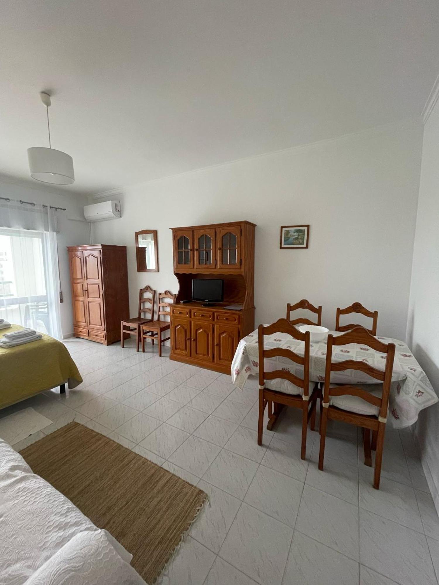 Apartamentos Carteia Quarteira Exteriör bild